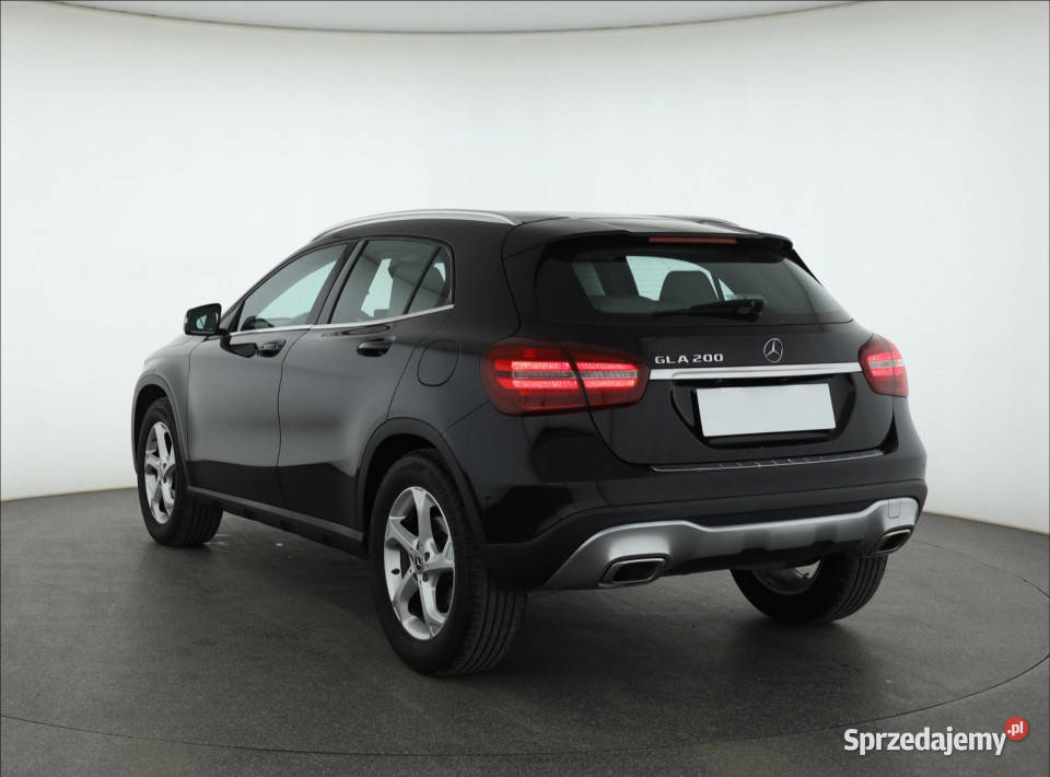 Mercedes GLA GLA 200 elektryczne szyby