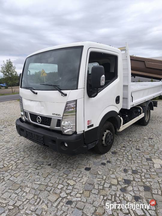 Nissan NT 400 wywrotka niski przebieg 130KM