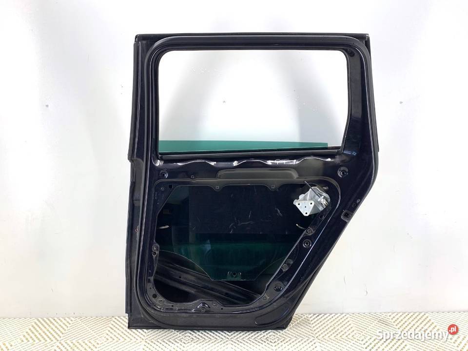 DRZWI PRAWY TYŁ LC9X VW PASSAT B7 Kombi 1015