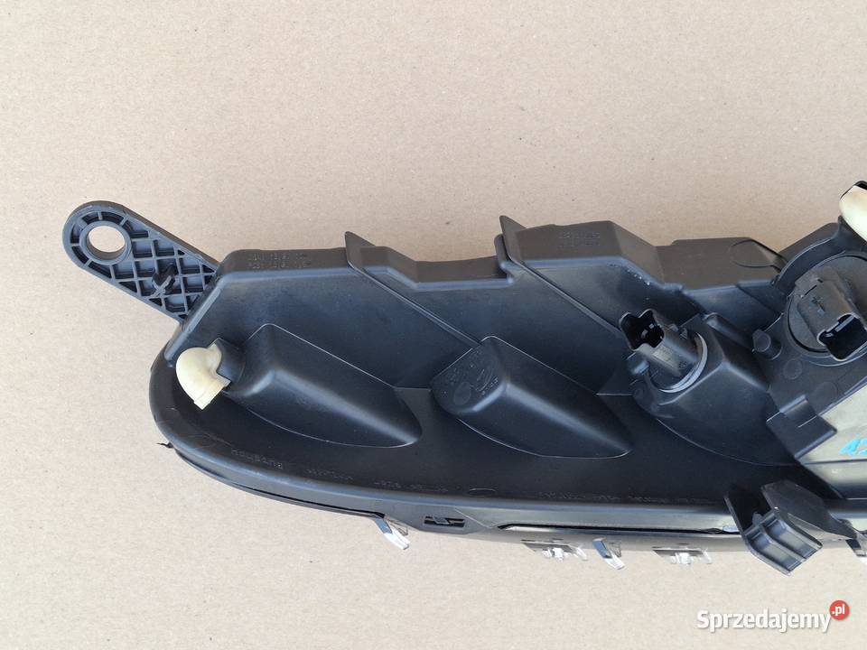 CITROEN C3 III BERLINGO REFLEKTOR LEWY LED LAMPA lubuskie Bieleń