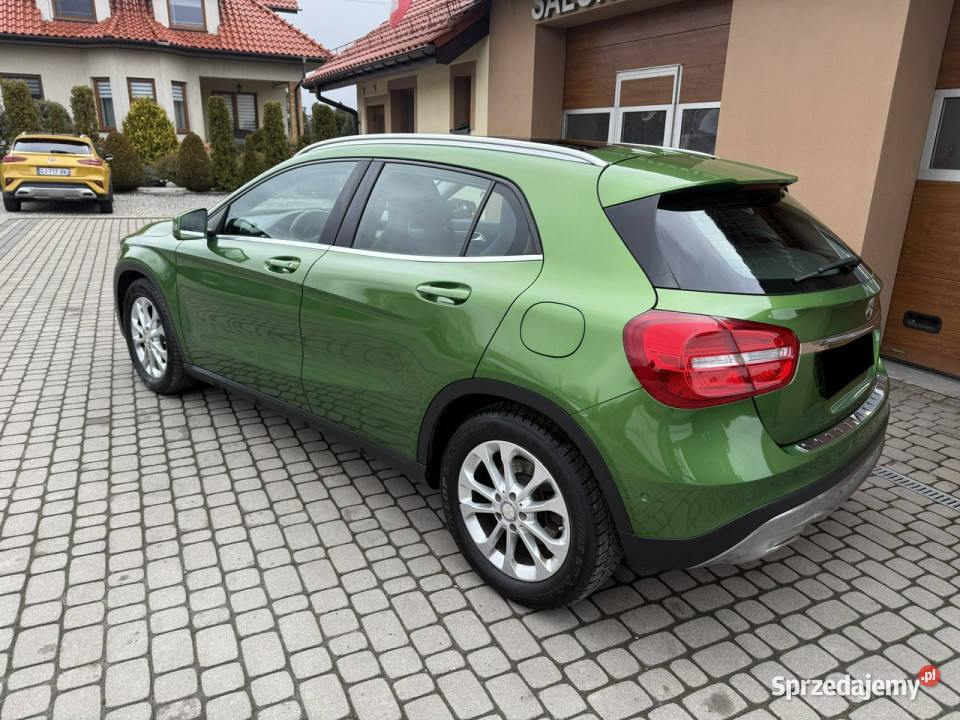 Mercedes GLA 200 20 156 Klima Navi Xenony isofix Orzech