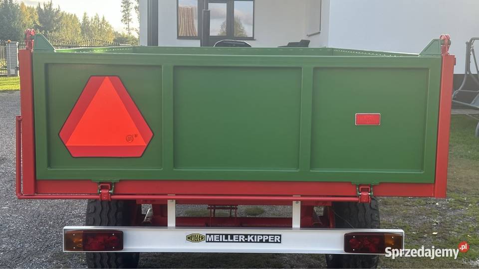 Przyczepa Rolnicza jednoosiowa wywrotka z kiprem nieuszkodzony Parznice
