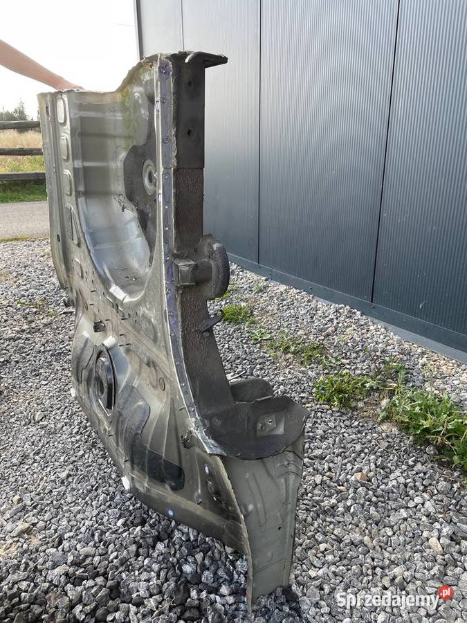 KIA PICANTO III PAS TYLNY Z PODLOGĄ osobowe Czarny Dunajec