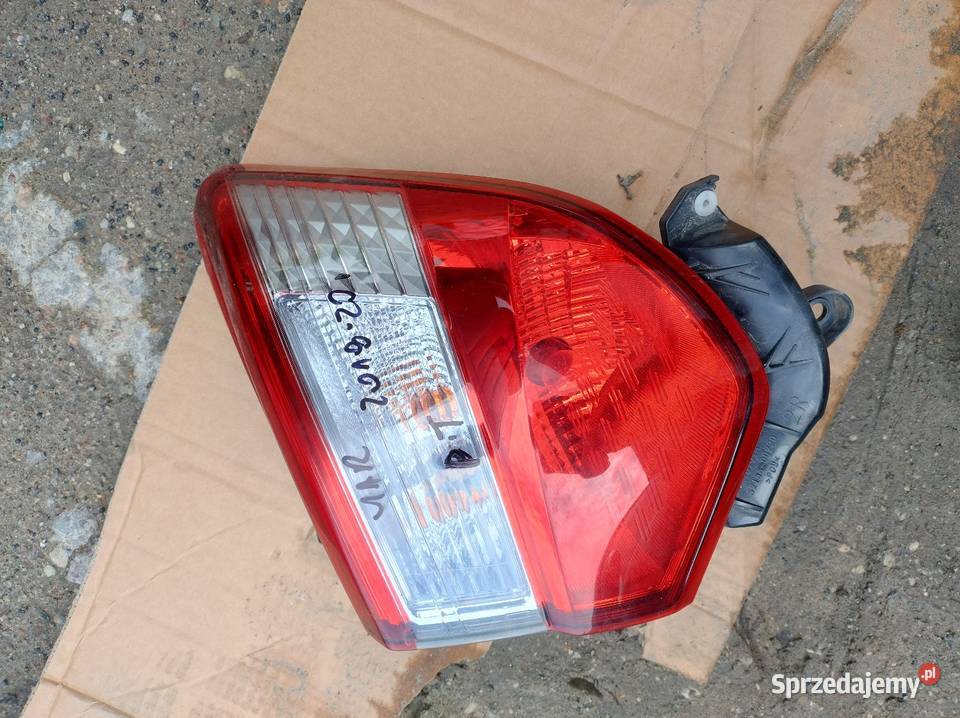 Lampa Tylna w Błotnik Toyota Yaris III Lift Lampy tylne Elbląg