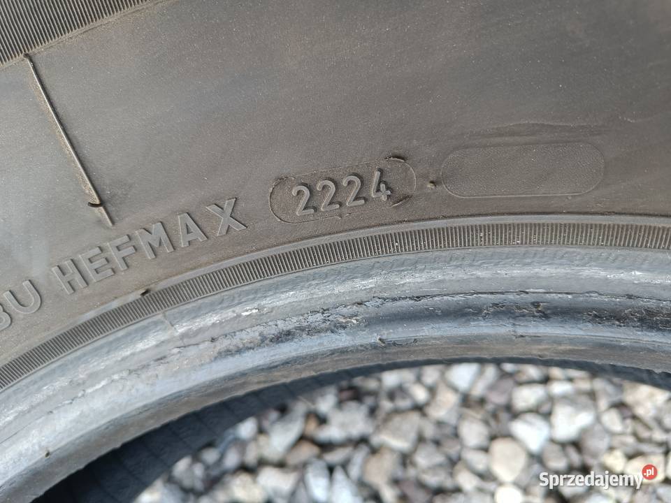 2 Opony zimowe Firemax 23565R17 sprzedam