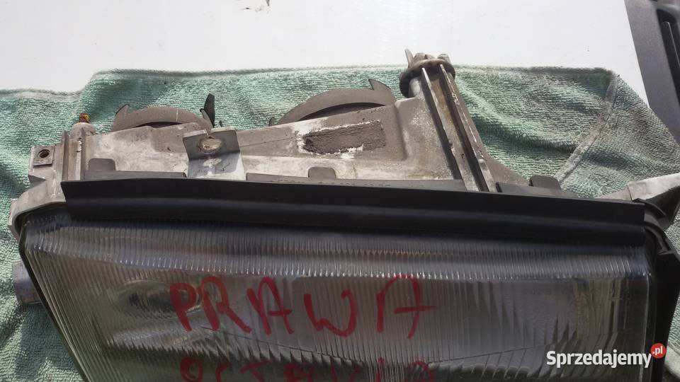przednia prawa lampa skoda octavia 1 przedlift Elbląg