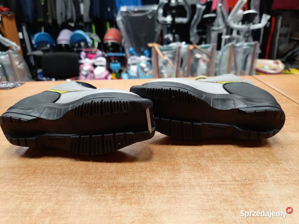 Buty do nart biegowych FISCHER rozmiar 28
