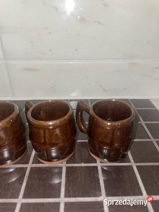 Ceramiczne kubki do picia w stylu Tiki