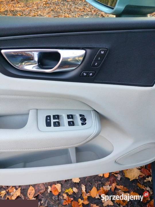 Volvo XC60 T5 4X4 Geartronic Momentum 254 2018r Kluczbork