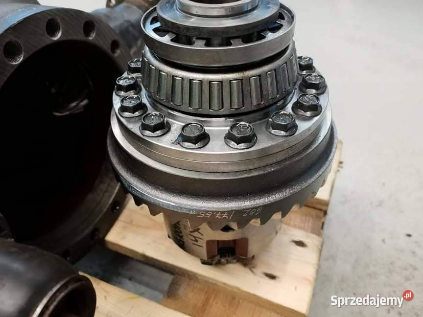 Deutzfahr 615 Środek mostu APL2045 Wilkowo sprzedam