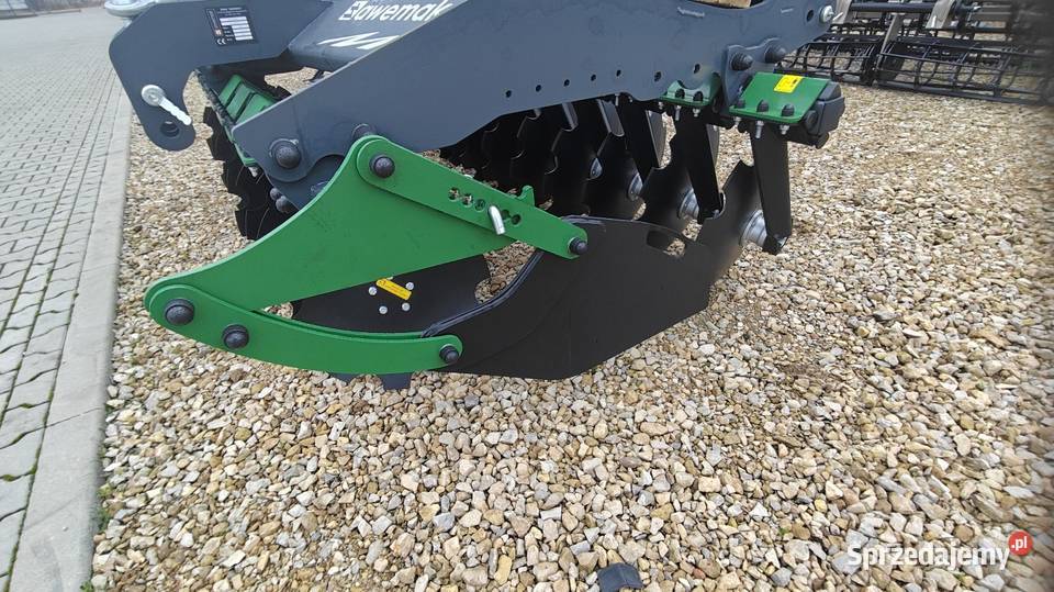 Brona talerzowa 25m z wałem daszkowym AWEMAK Rząśno