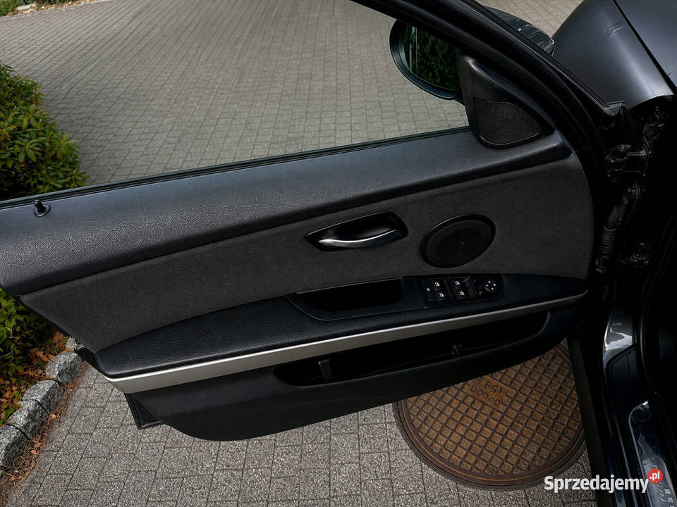 BMW 320 BMW 320i e90 150 Sedan Czarny Mat 2xPDC elektryczne lusterka Wrocław