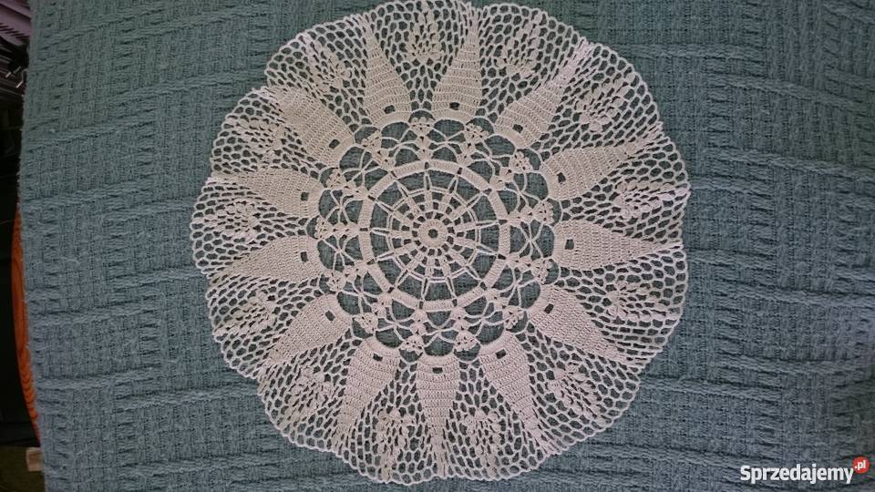 Serweta z białego kordonka dekoracyjna średnica Bolesławiec sprzedam