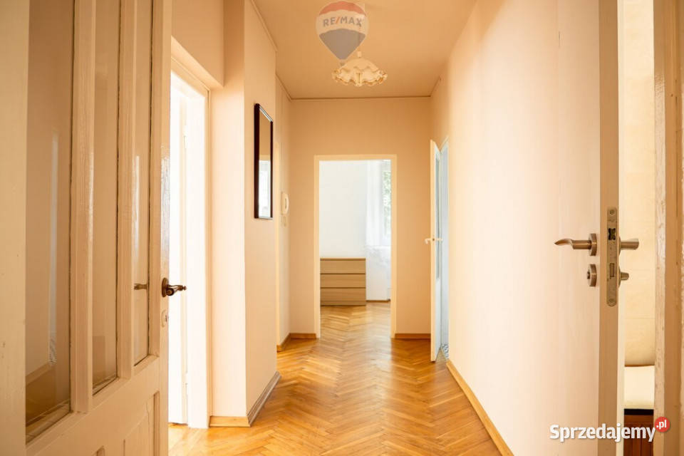 Parter domu 68m2 z balkonem i ogrodem Rok budowy 1996 mazowieckie Milanówek