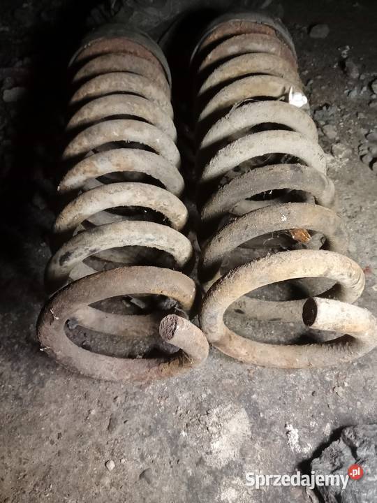 Sprężyny tył Mercedes W124 kombi e klasa Działyń sprzedam