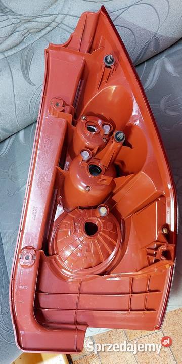 Lampa tyl P L nowe Mazda 5