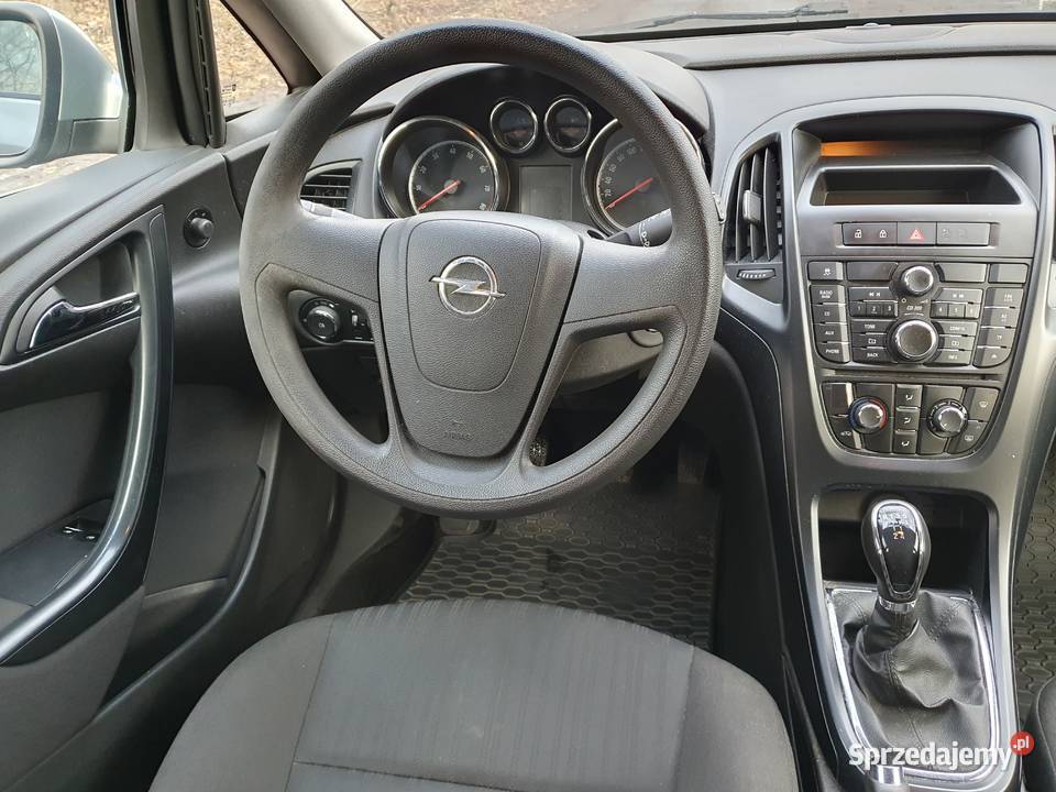 OPEL ASTRA 14 2013 123 Krajowy Oryginał Stan śląskie Katowice