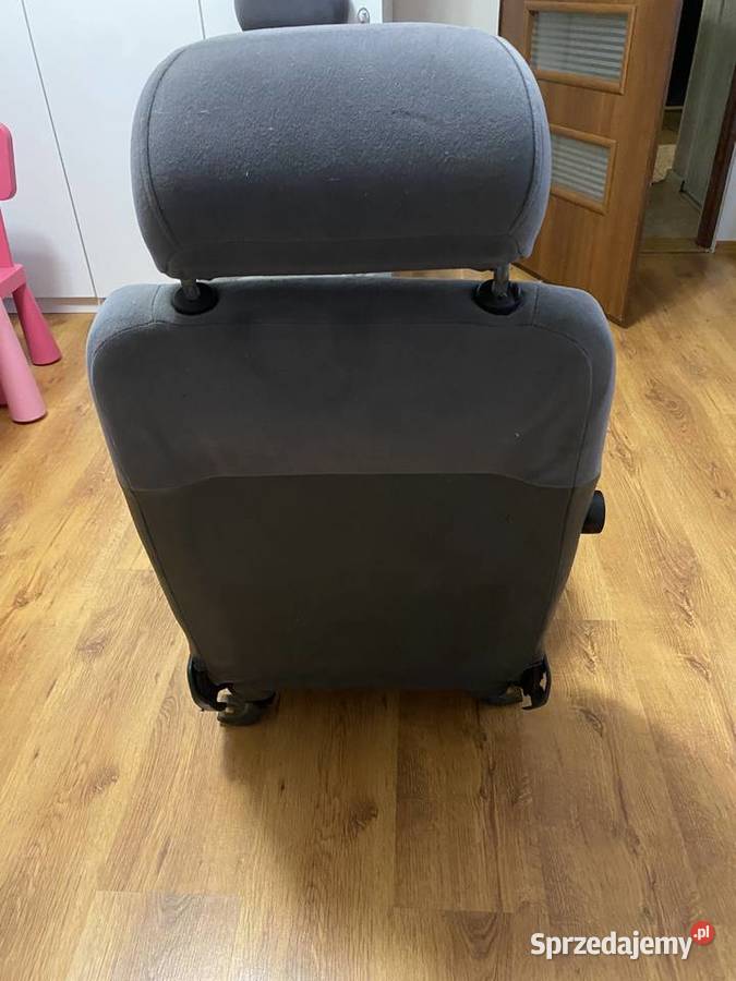 Fotele Ford Escort mk4 Rok produkcji 1988