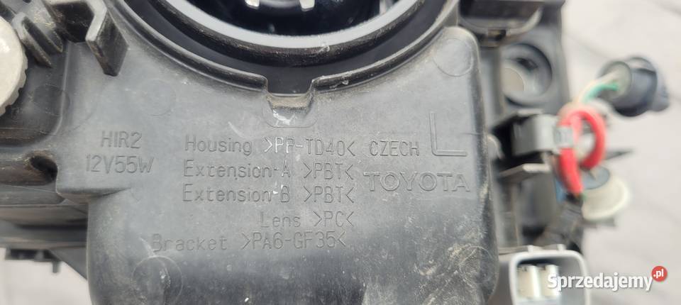 TOYOTA YARIS III LIFT REFLEKTOR LEWY LAMPA LEWA śląskie Ruda Śląska