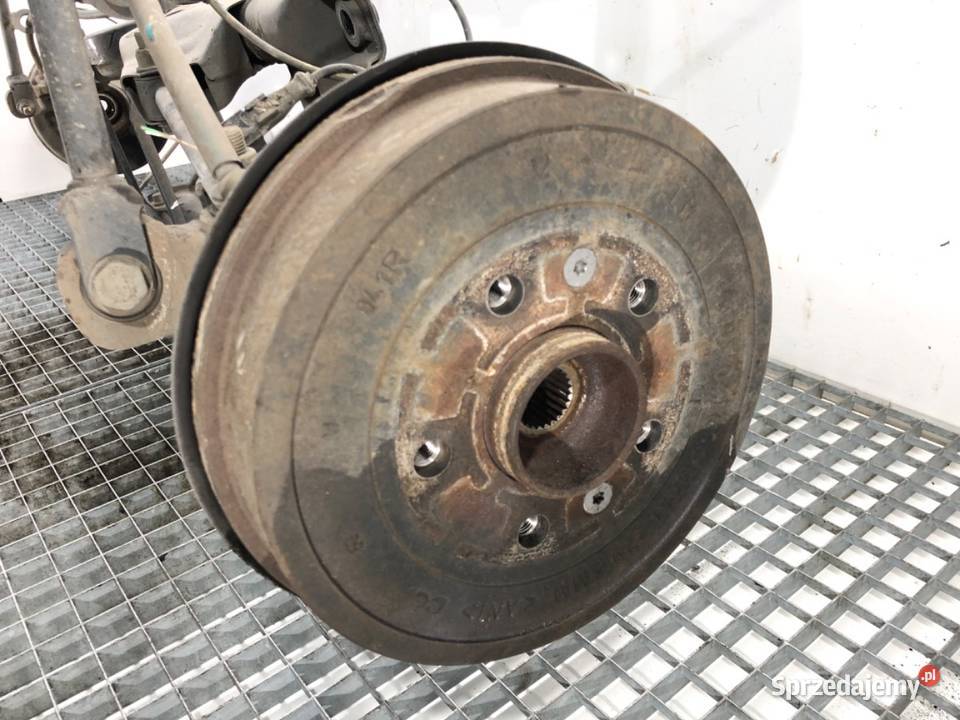 BELKA TYŁ DACIA DUSTER Hatchback TYLNA