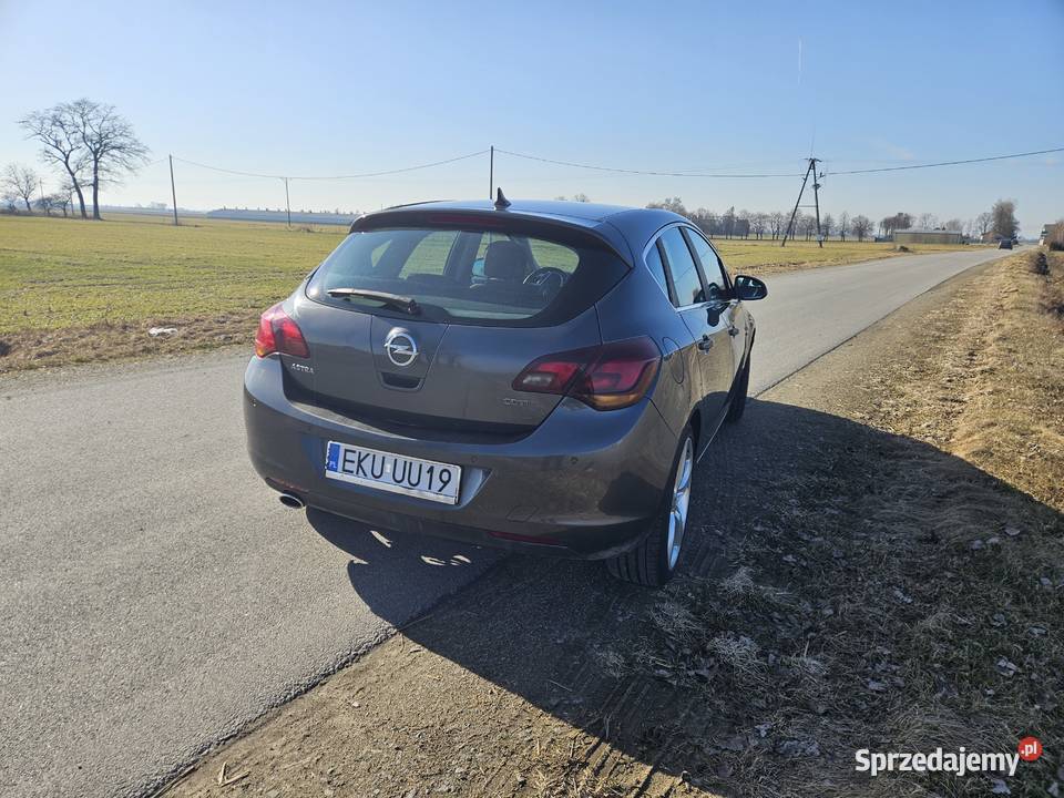 Opel Astra J w wersji Cosmo