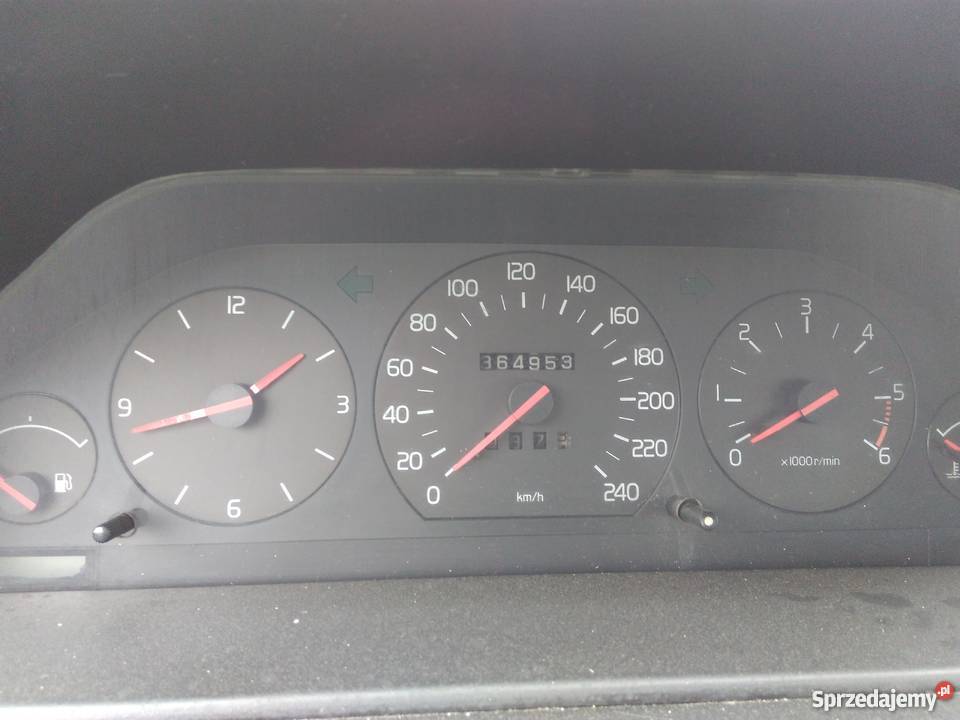 Volvo 940 NIEZNISZCZALNE RWD diesel 945