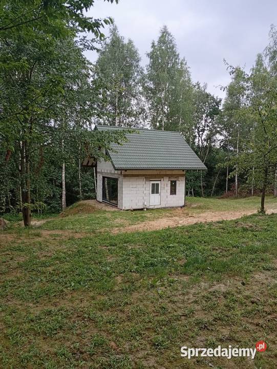 Dom w stanie surowym zamkniętym na leśnej Orzechówka
