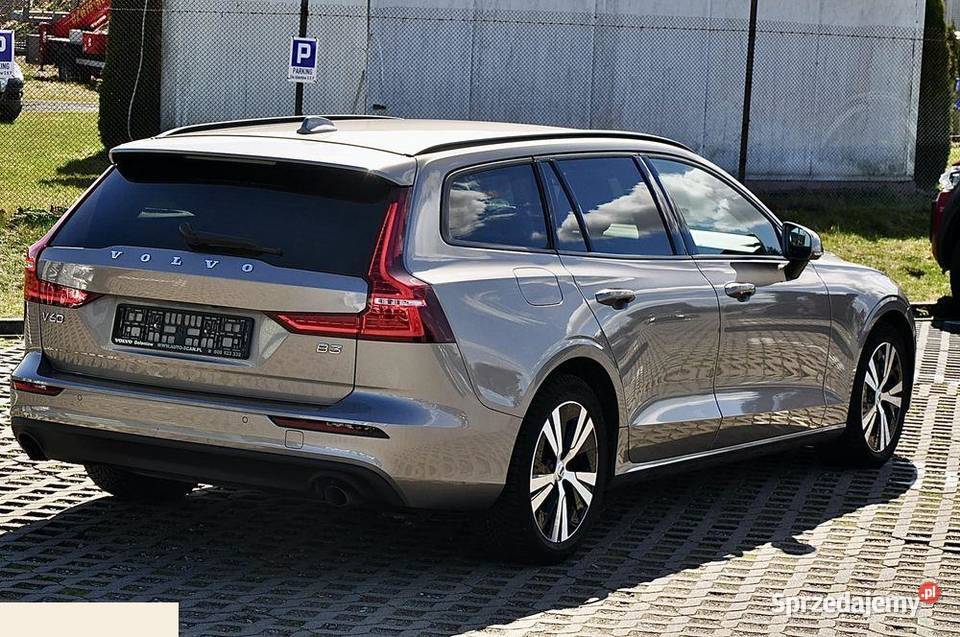 Volvo V60 B3 20 benzyna B Geartronic Momentum 148500km zachodniopomorskie Goleniów