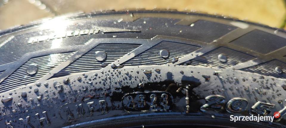 Koła zimowe BMW opony 205 60 R16 kołpaki BMW Józefów-Pociecha sprzedam