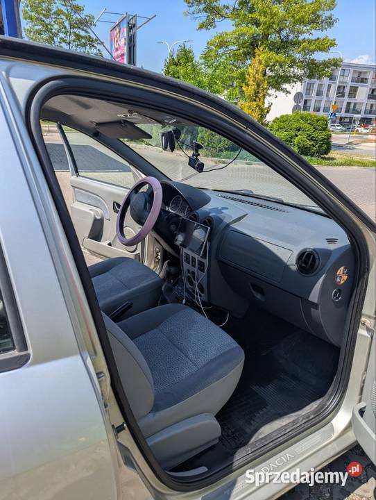Dacia Logan 16 Benzyna niski przebieg sprzedam