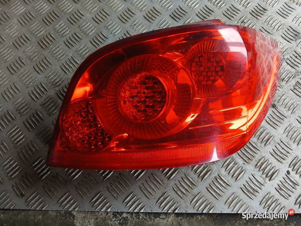 Lampa prawa tył tylna Peugeot 307 lift HB Radłów
