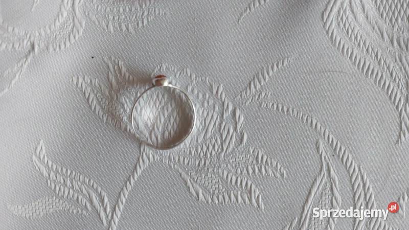 Pierścionek srebro z oczkiem koral Lata 60te Pierścionki Opole