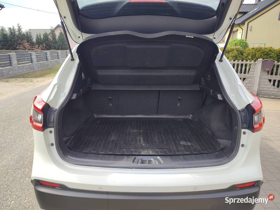 Nissan Qashqai II 16 DIGT Benzyna Mega Perła światła LED Turek