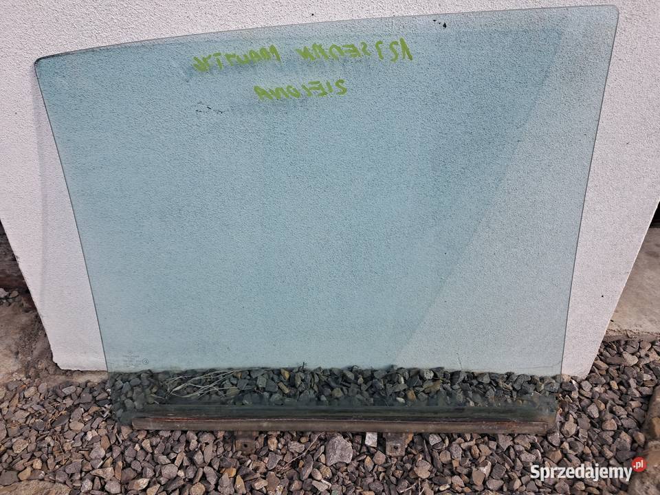 SZYBA TYLNA PRAWA ZIELONA MERCEDES W123