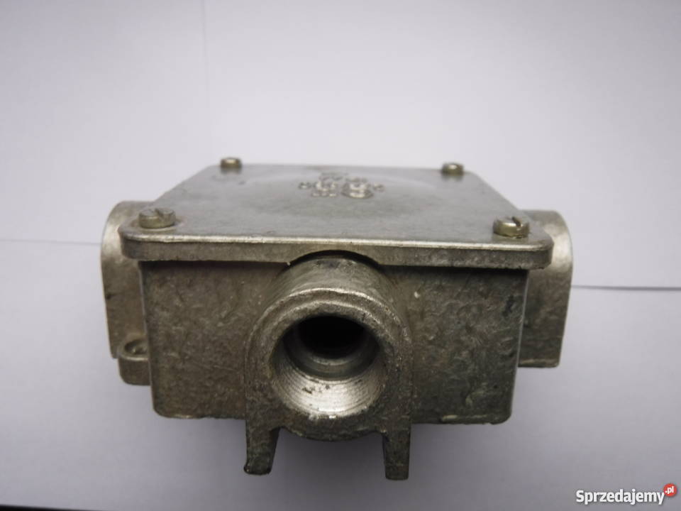 Odgałęźnik metalowy instalacyjny 25kw380 IP44 Części i akcesoria Szydłowiec