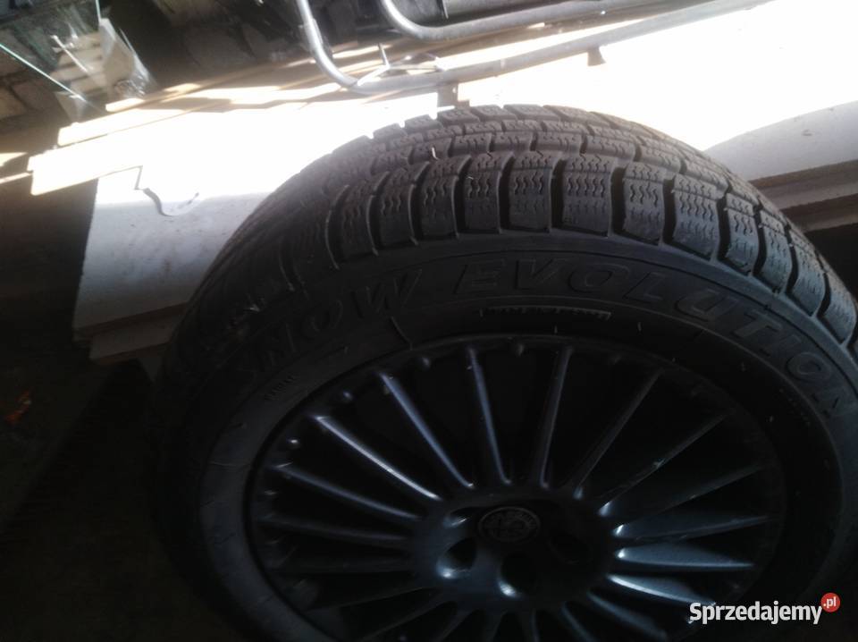 Przyrząd brzuszki 111 koła na felgach 17 alfa aluminiowe sprzedam