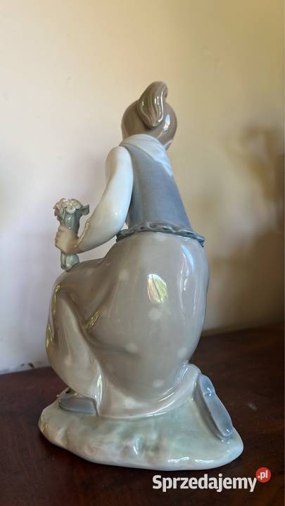 Figurka Dziewczyna zrywająca kwiaty Lladro pomorskie Gdańsk