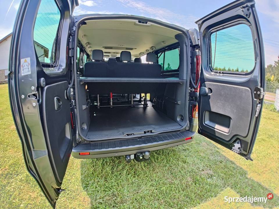 Wynajem busa wypożyczalnia bus 9 osobowy kat B śląskie wynajem auta