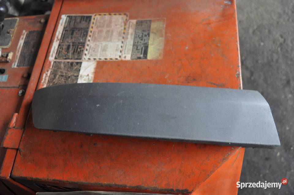 LISTWA ZDERZAKA PRAWA VW T5 7H0807718 Sierakowice
