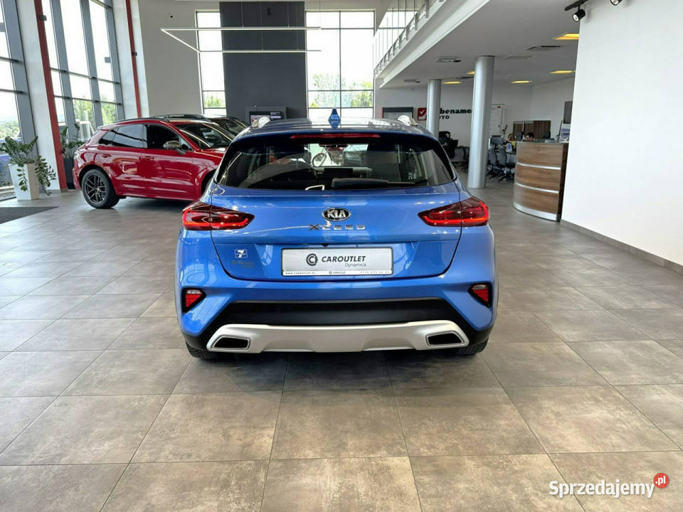 Kia XCeed 15TGDI 160 M6 2021 r salon stan wielofunkcyjna kierownica