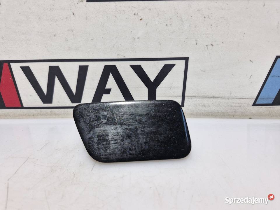 BMW E60 E61 ZAŚLEPKA SPRYSKIWACZA PRAWA 7056948 Listwy i nakładki