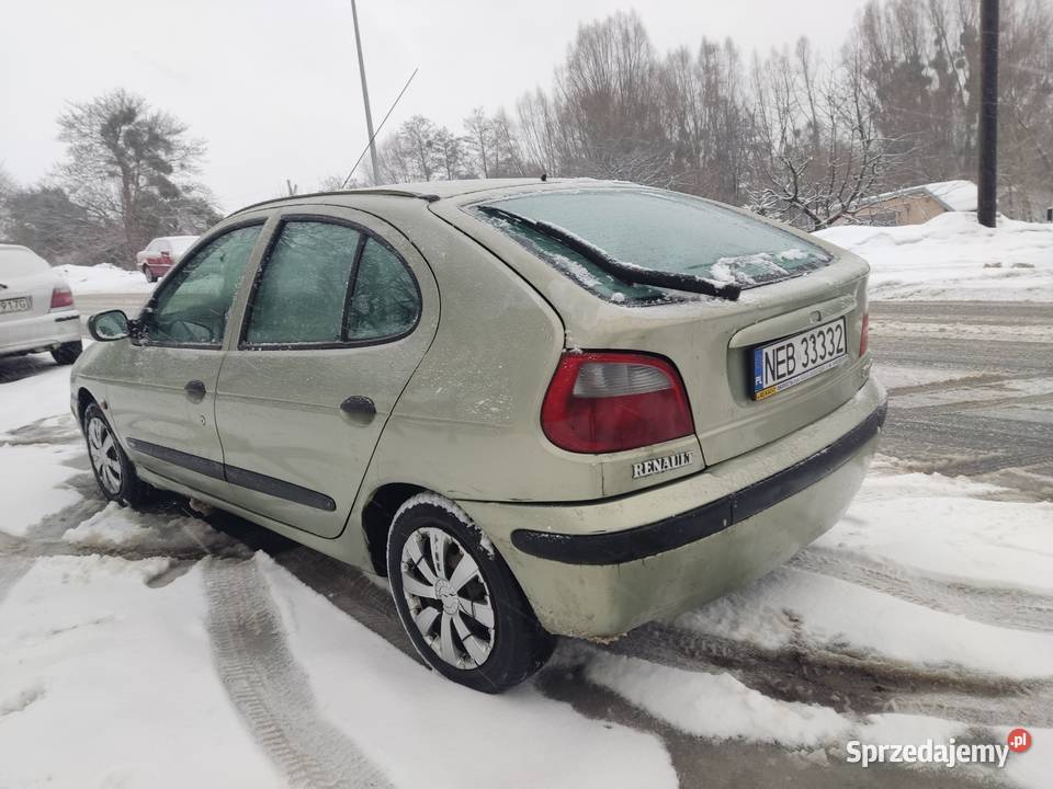 Ekonomiczny tani dobrze jezdzi MEGAN 5drzwi światła przeciwmgielne