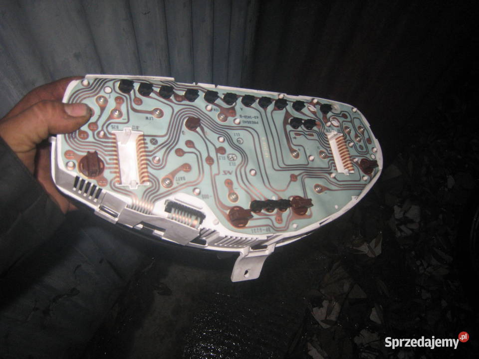 Zegary liczniki Mitsubishi Carisma 9604 diesel Rok produkcji 2002 Kraków