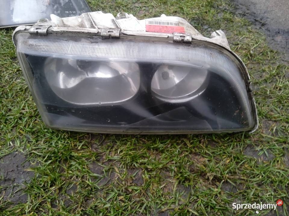 Lampa przód reflektor Volvo V40 prawy Części samochodowe pomorskie Gdańsk