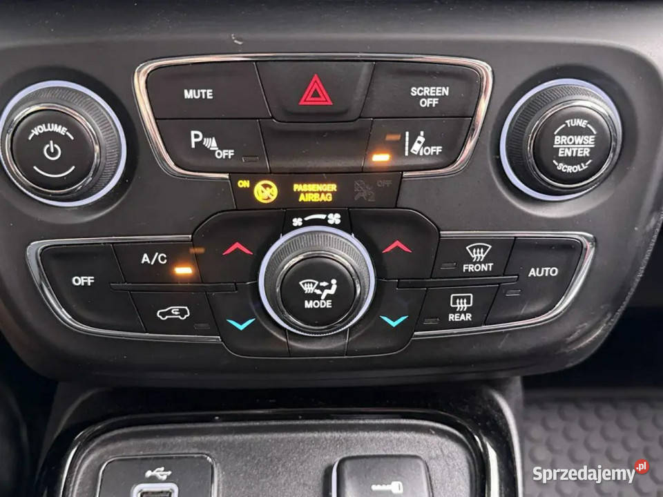 Jeep Compass 14 140 Limited Skóry Podgrzewane centralny zamek Lipówki