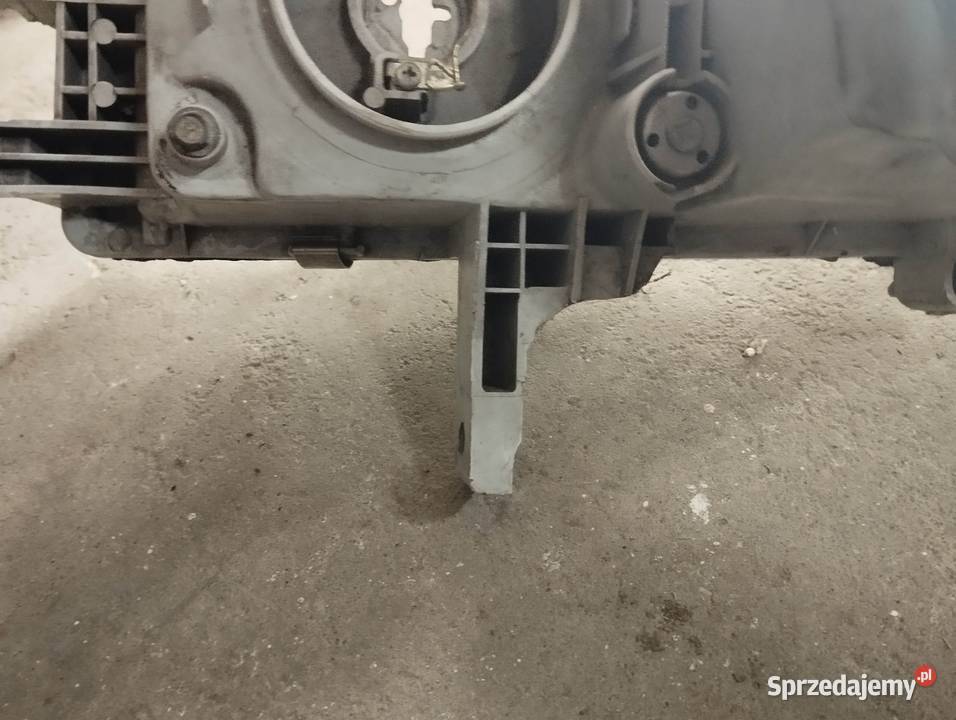 Lampa prawy przód Honda IV generacji przedlift Poznań