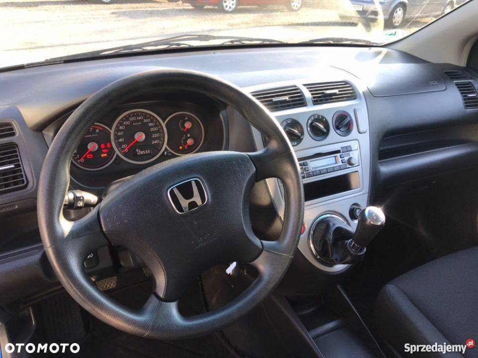 Honda Civic czyste i zadbane wnętrze lakier metallic