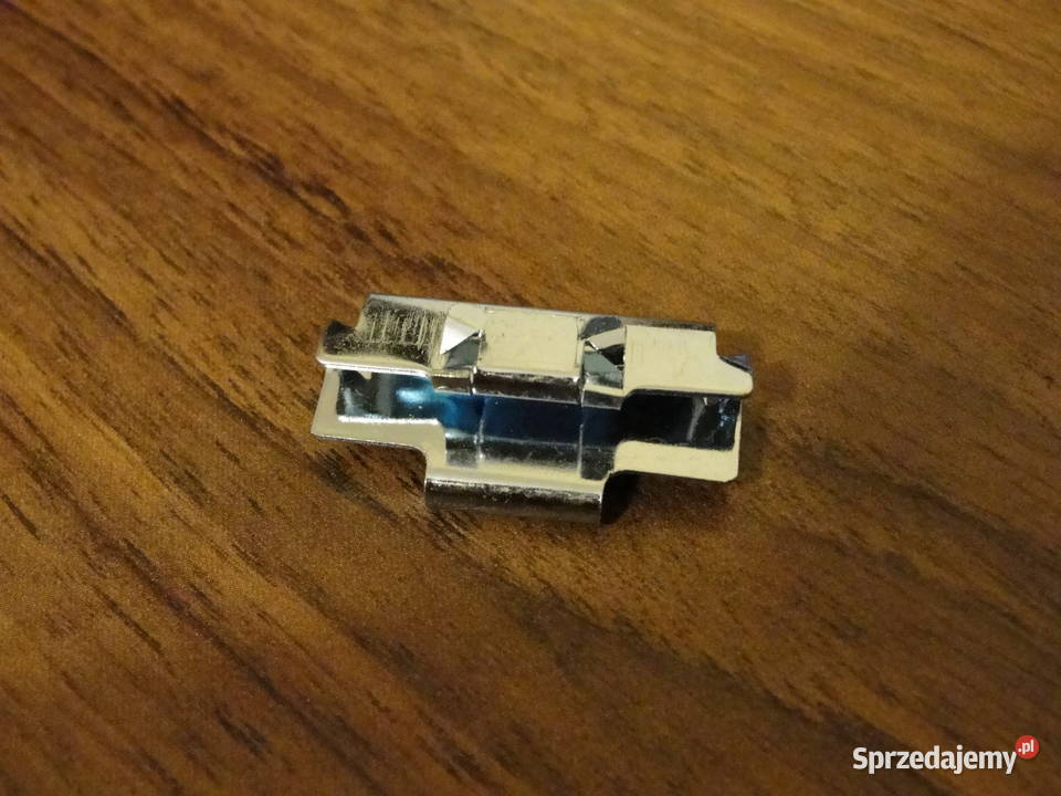 Mercedes W113 klips zewnetrzny wodozgarniacza osobowe Nowy Sącz