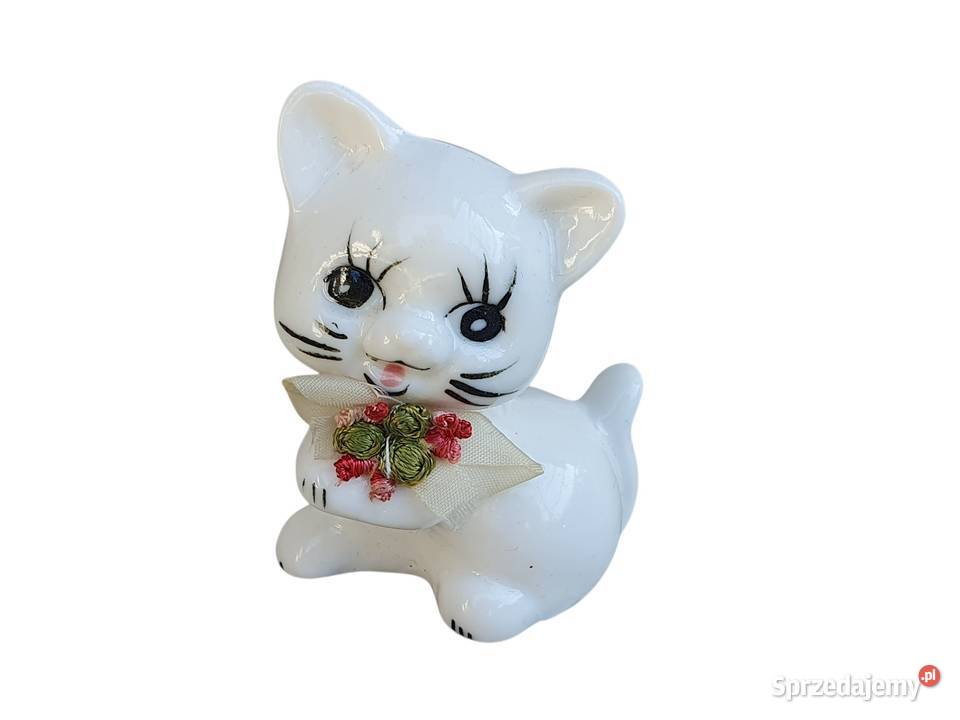 Stary porcelanowy kotek z bukietem kwiatów lata śląskie Cieszyn