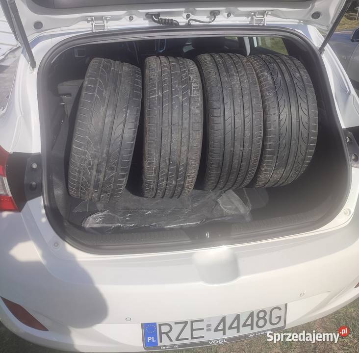 Hyundai i30 automat Rok produkcji 2016 Świlcza